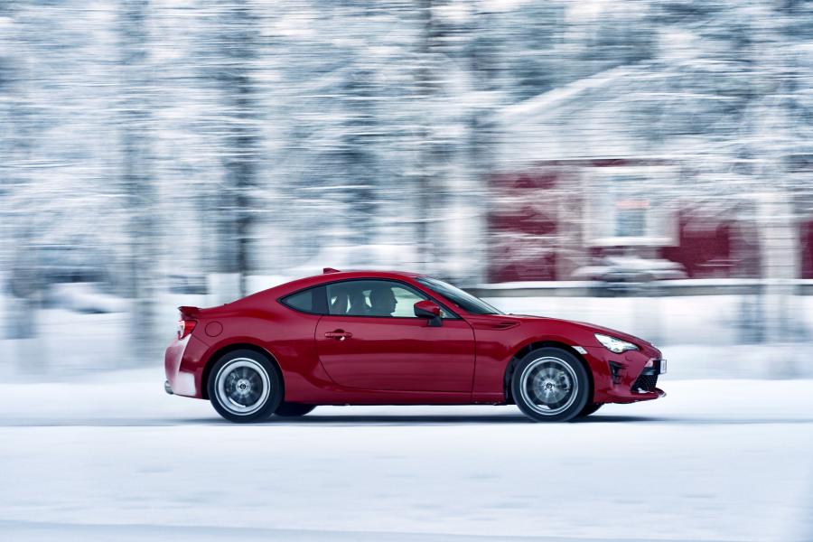  Toyota GT 86 2016 года  (WW) (фото 17 из 33)